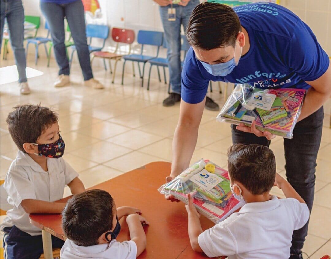 Educando Nuestro Futuro: el programa emblemático de Fundación Ficohsa transforma vidas en Centroamérica